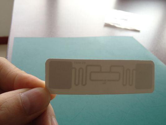 Бирки стикера Uhf RFID обозначают стикер обломока Rfid чистого листа бумаги чужеземца H3 AZ-9662